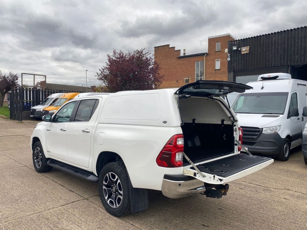 Used Toyota Hilux 2023 for sale - 76248570: Photo 18