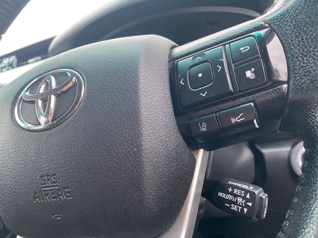 Used Toyota Hilux 2023 for sale - 76248570: Photo 26