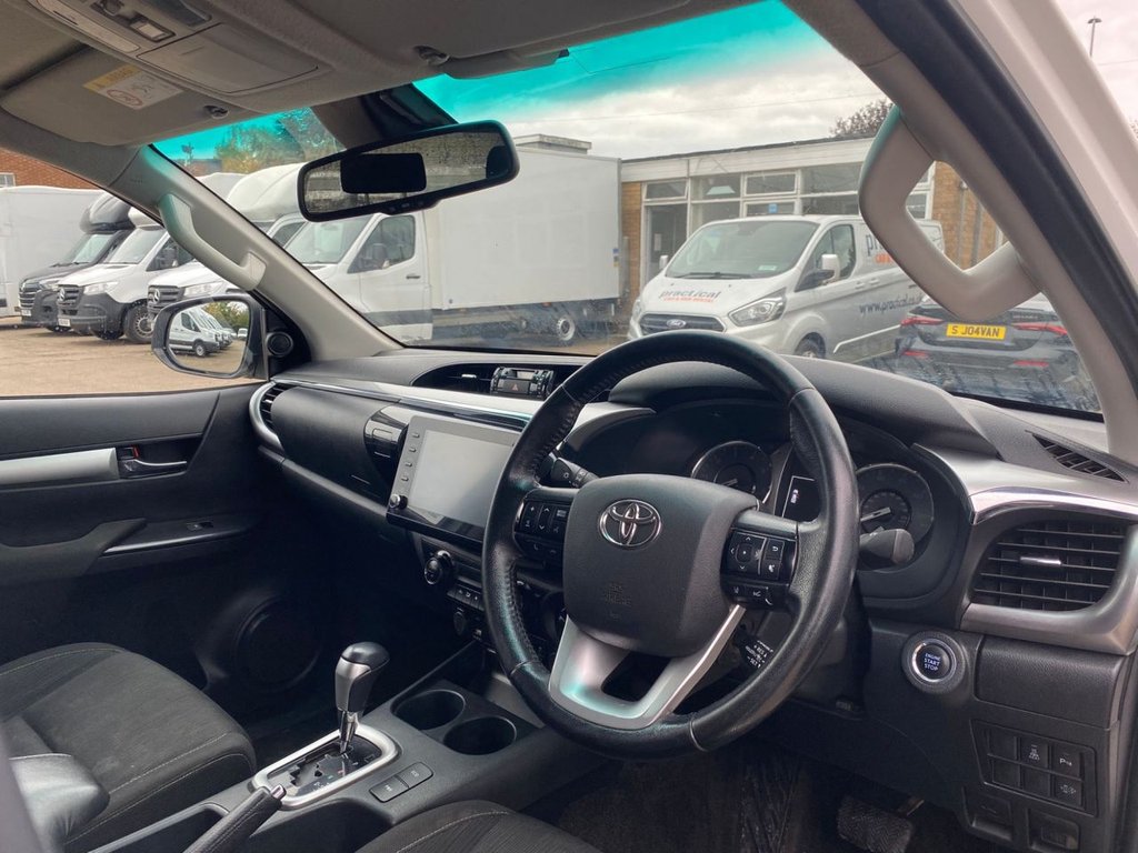 Used Toyota Hilux 2023 for sale - 76248570: Photo 8