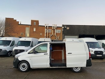 Used Mercedes-Benz Vito 2017 for sale - 77014372: Photo