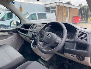 Used Volkswagen Transporter 2019 for sale - 79196963: Photo