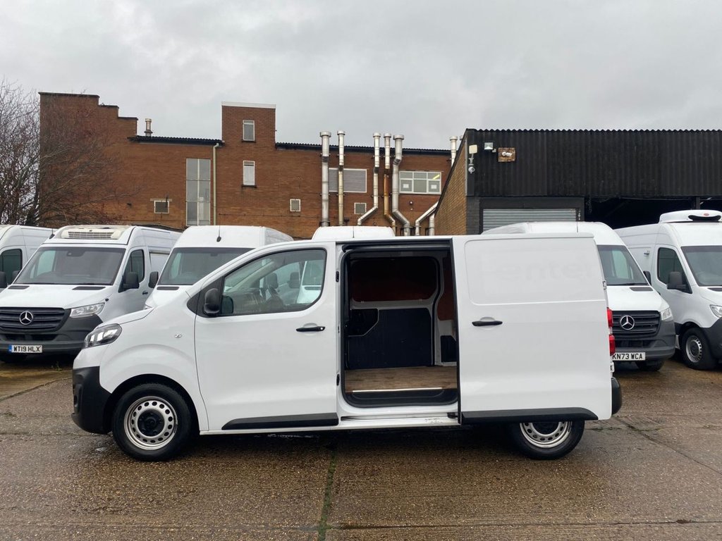 Used Vauxhall Vivaro 2023 for sale - 76470324: Photo 18