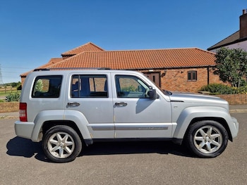 Used Jeep Cherokee 2009 for sale - 76212238: Photo