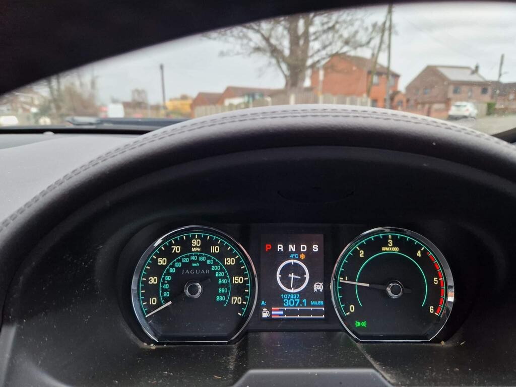 Used Jaguar XF 2013 for sale - 77403530: Photo 2