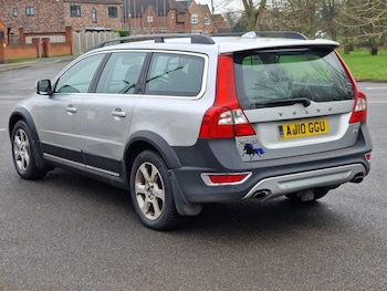 Used Volvo XC70 2010 for sale - 77147761: Photo