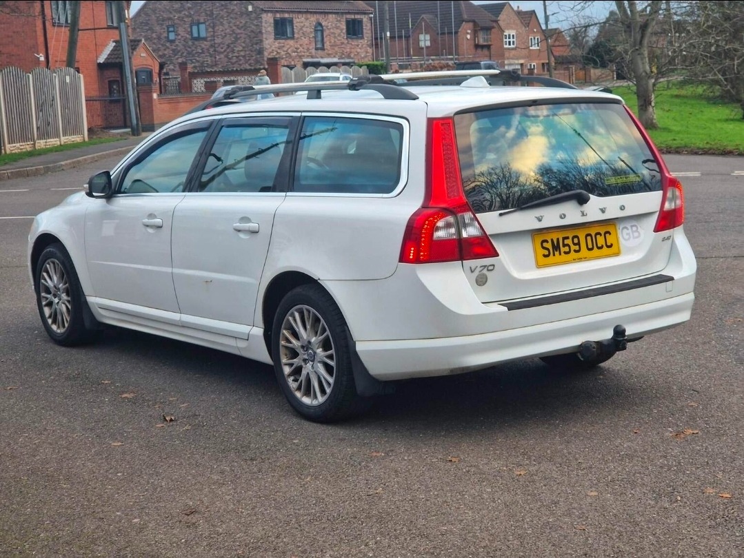 Used Volvo V70 2009 for sale - 77087363: Photo 5