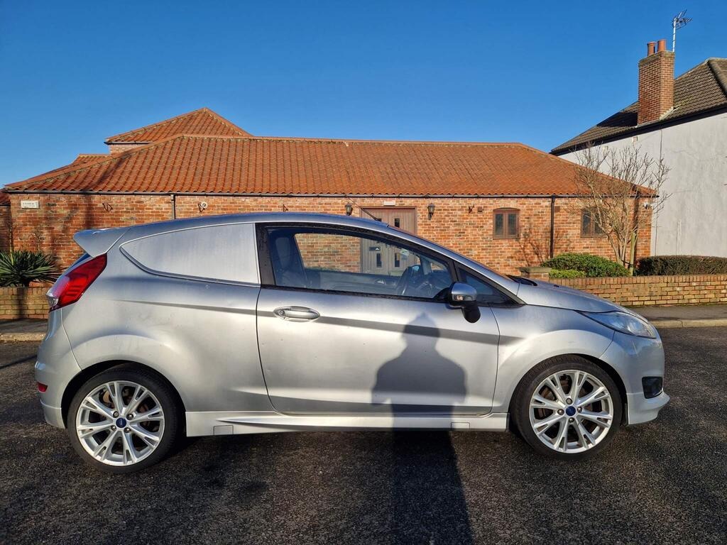 Used Ford Fiesta 2017 for sale - 77403595: Photo 4