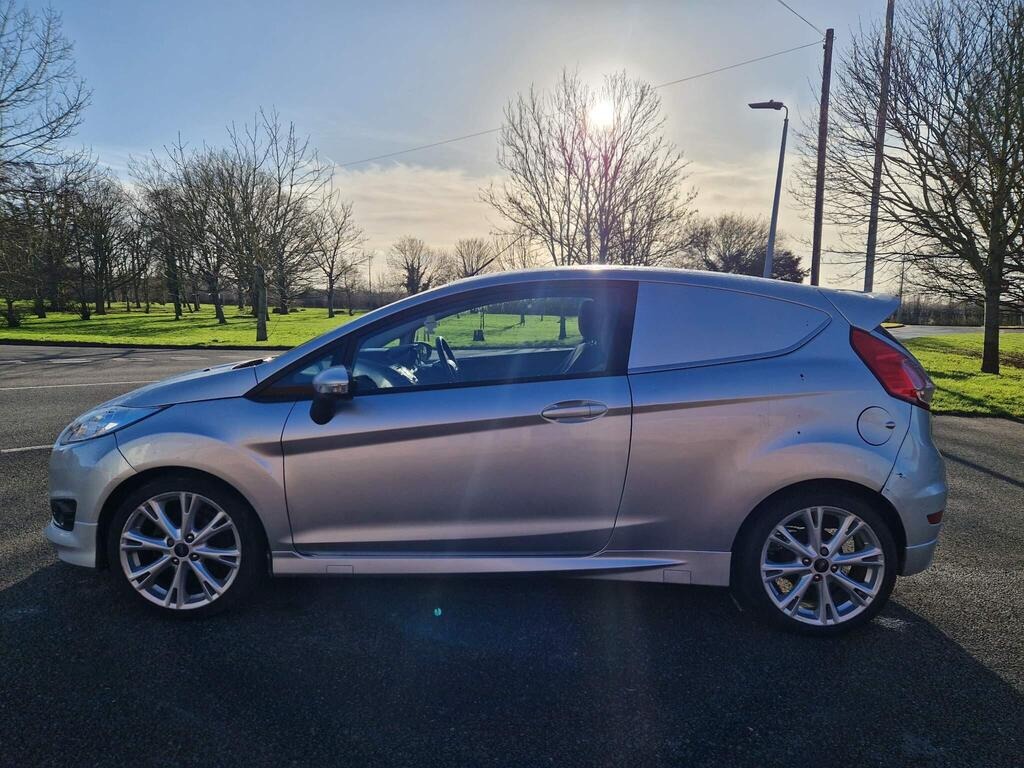 Used Ford Fiesta 2017 for sale - 77403595: Photo 8