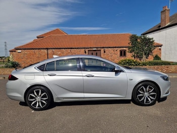 Used Vauxhall Insignia 2018 for sale - 76205563: Photo