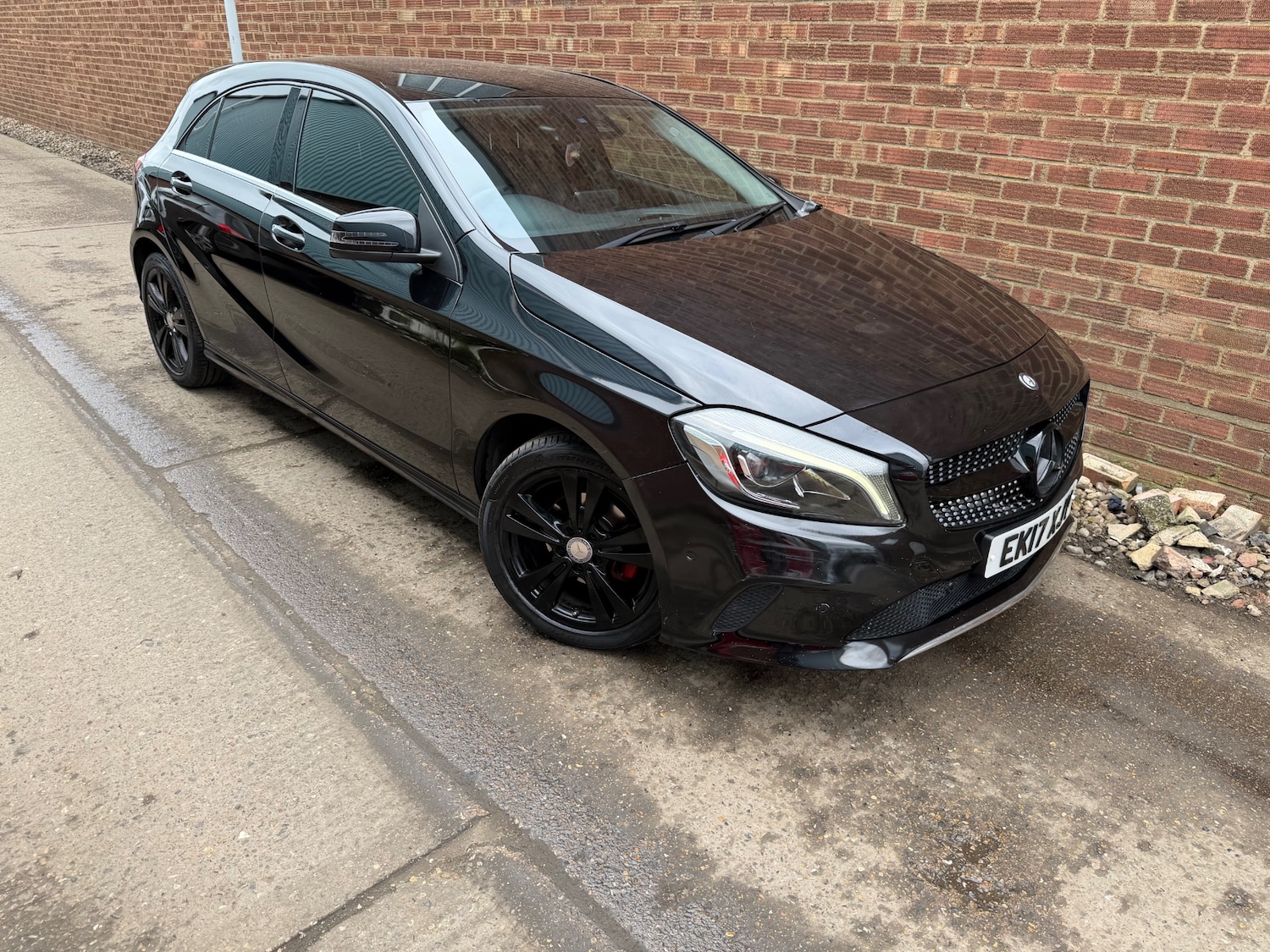 Used Mercedes-Benz A-Class 2017 for sale - 78122199: Photo 2