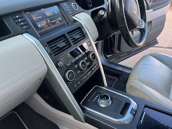 Used Land Rover Discovery Sport 2015 for sale - 79692237: Photo