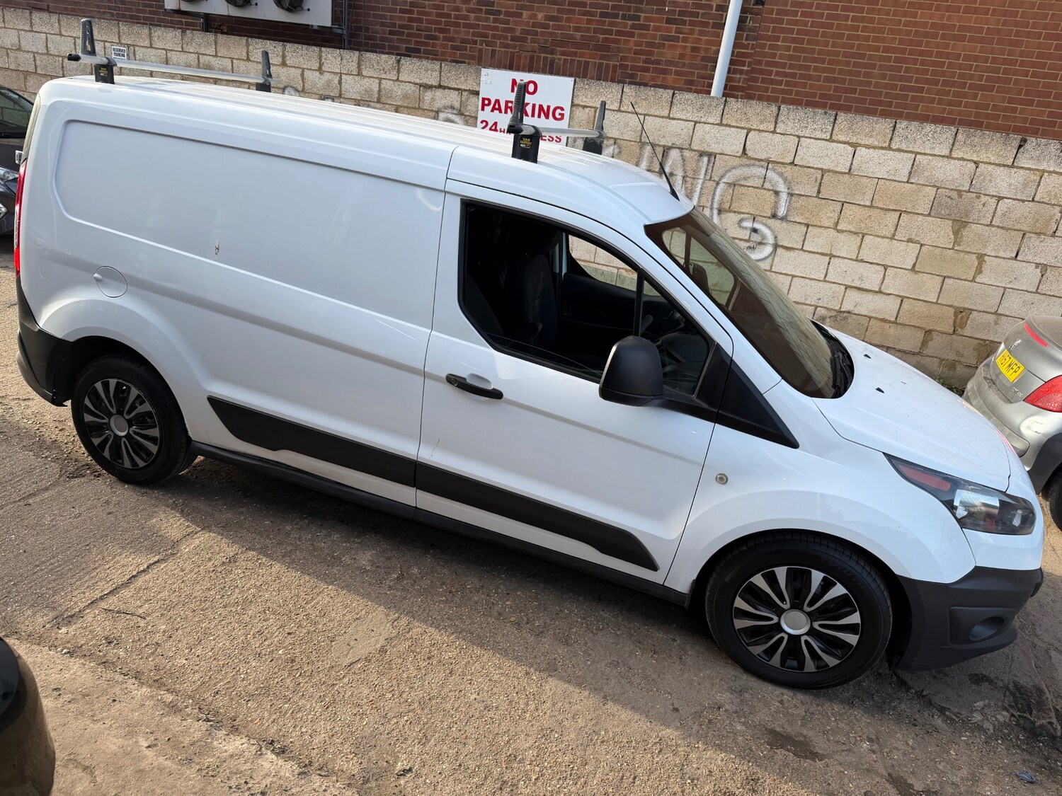 Used Ford Transit Connect 2017 for sale - 77809751: Photo 8