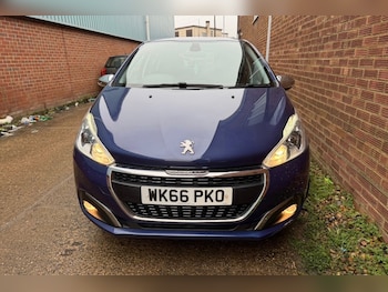 Used Peugeot 208 2017 for sale - 79441864: Photo