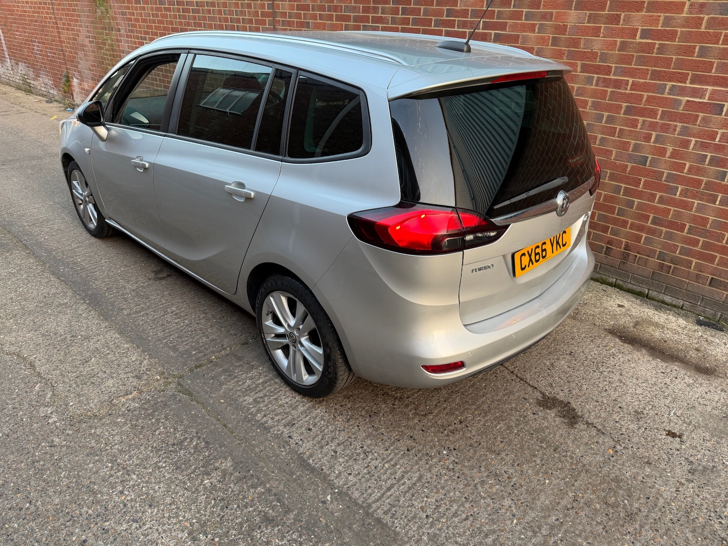 Used Vauxhall Zafira 2016 for sale - 77782096: Photo 14