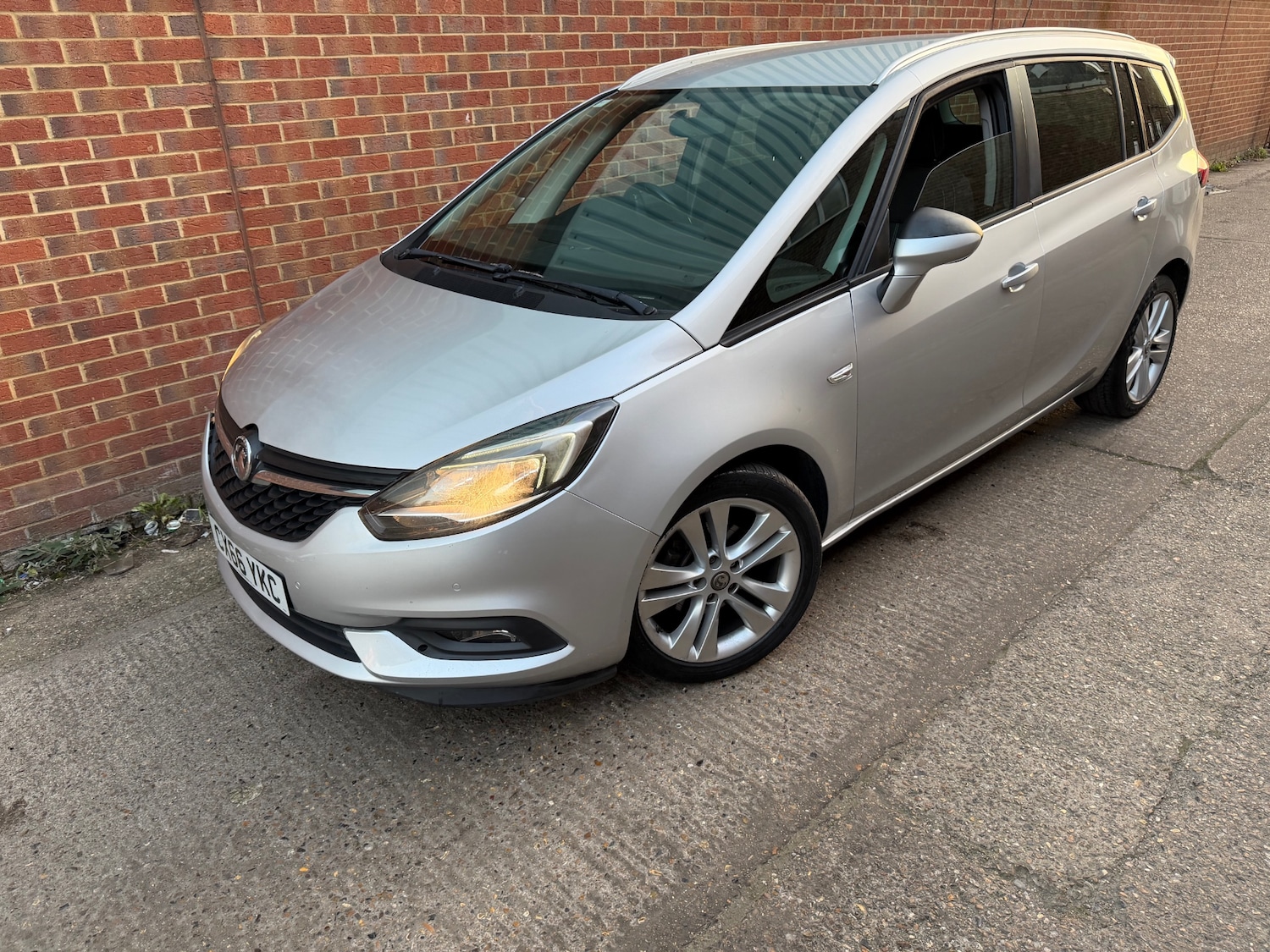 Used Vauxhall Zafira 2016 for sale - 77782096: Photo 9