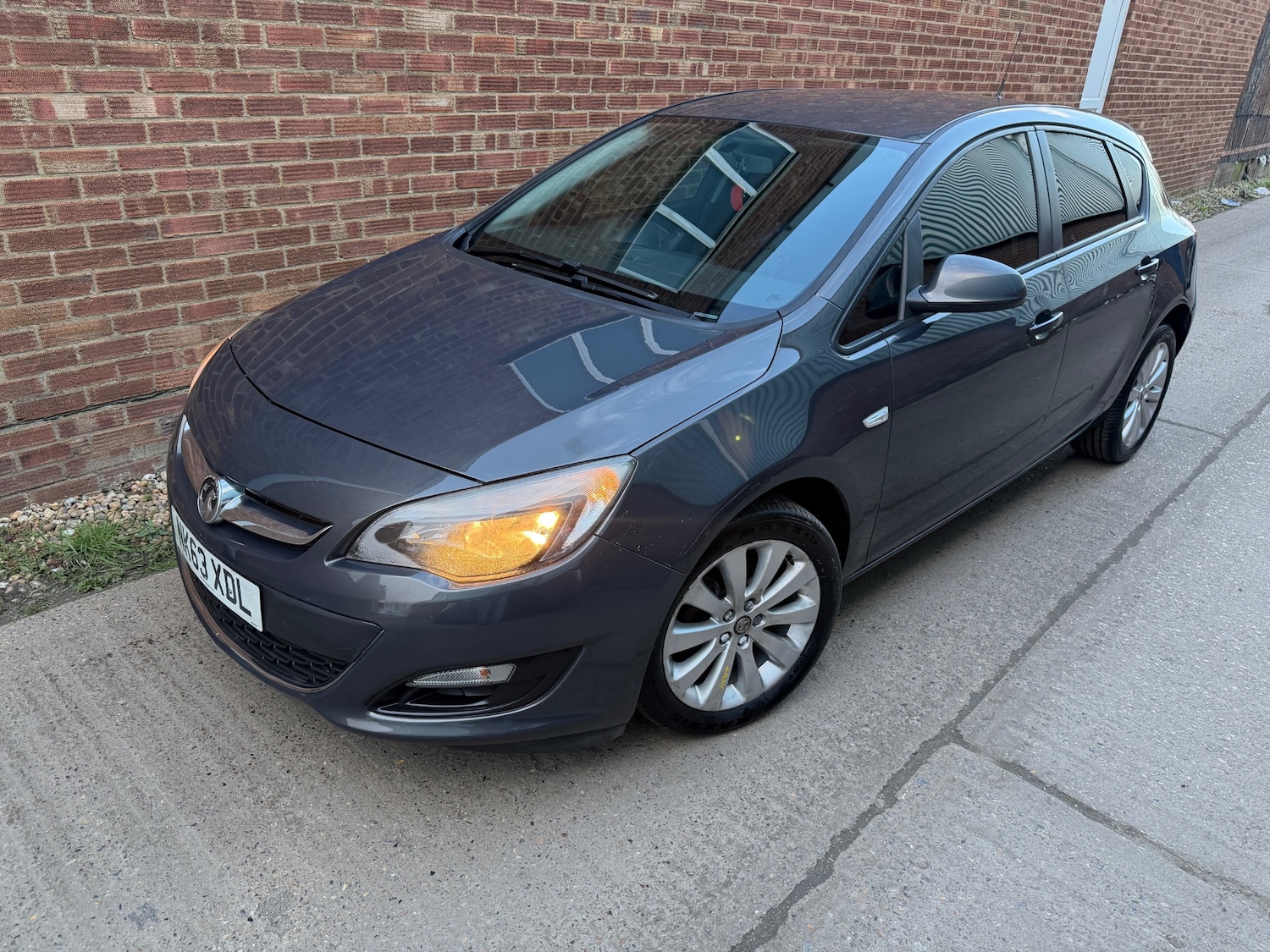 Used Vauxhall Astra 2013 for sale - 77890283: Photo 1