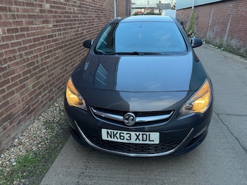 Used Vauxhall Astra 2013 for sale - 77890283: Photo