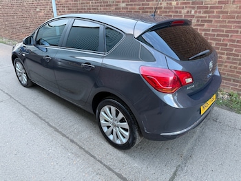 Used Vauxhall Astra 2013 for sale - 77890283: Photo