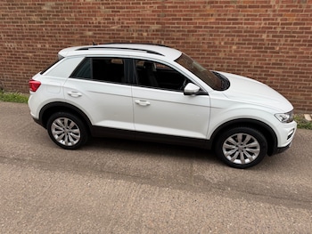 Used Volkswagen T-Roc 2020 for sale - 77782019: Photo
