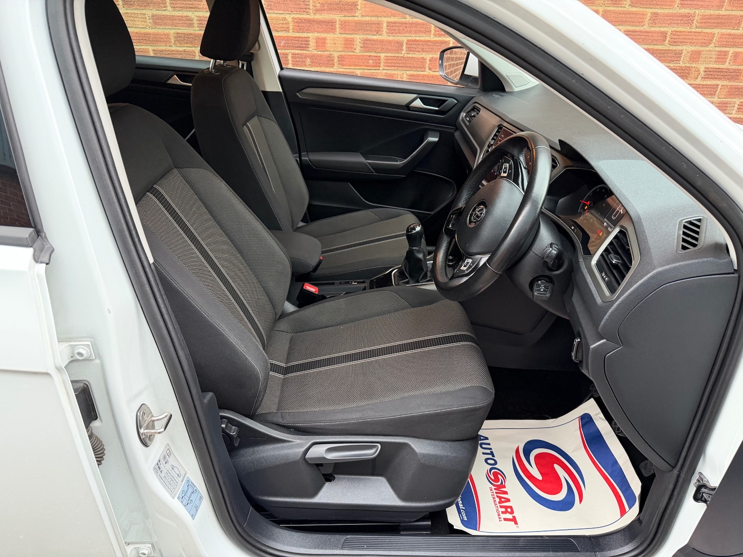 Used Volkswagen T-Roc 2020 for sale - 77782019: Photo 9