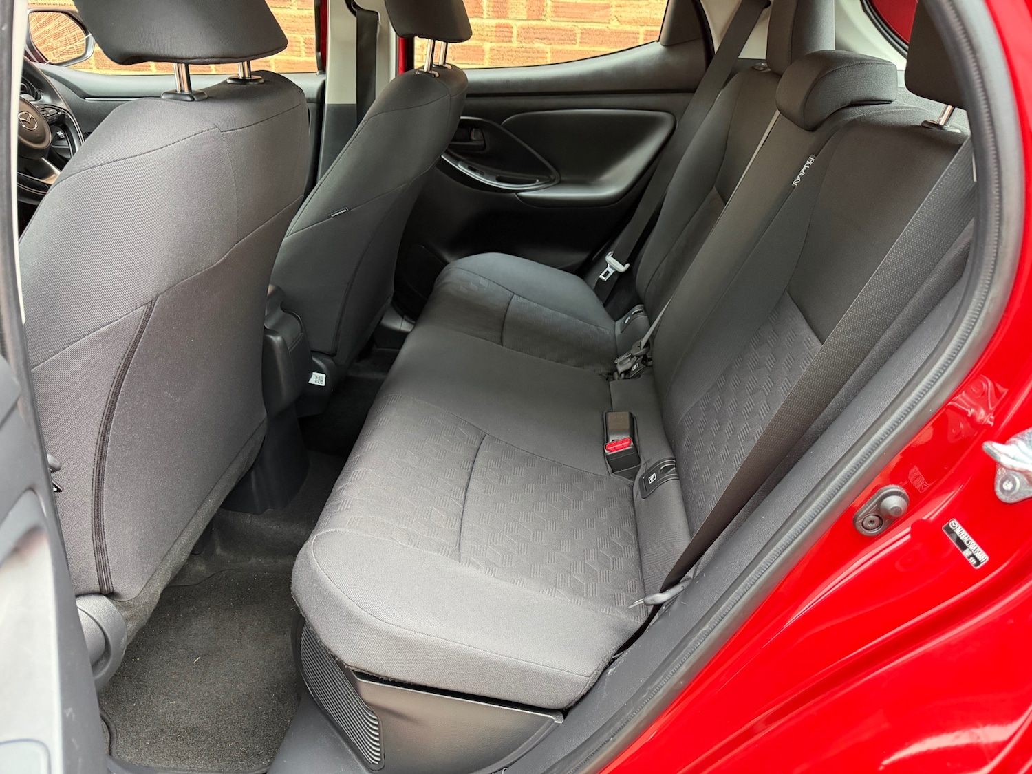 Used Mazda Mazda2 HYBRID 2024 for sale - 78081313: Photo 8