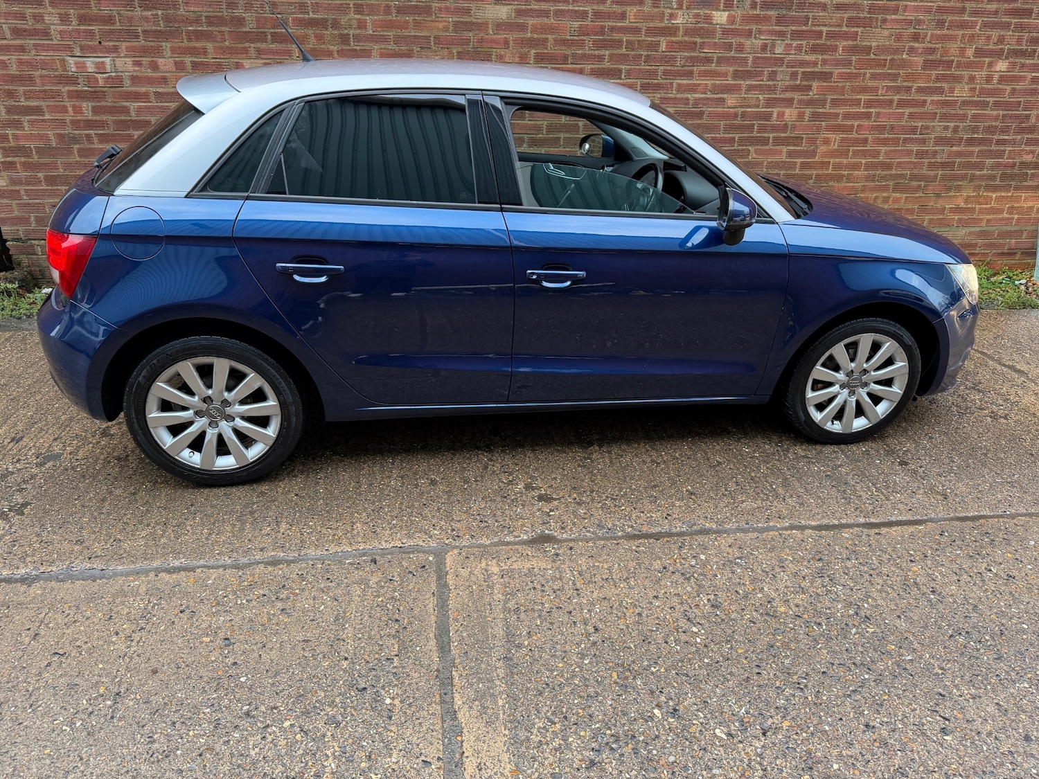 Used Audi A1 2014 for sale - 77782118: Photo 6