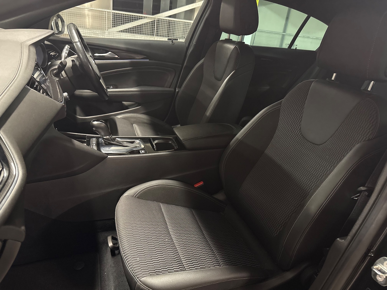 Used Vauxhall Insignia 2017 for sale - 77685886: Photo 43