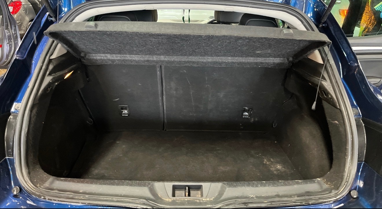 Used Renault Megane 2017 for sale - 77826625: Photo 6