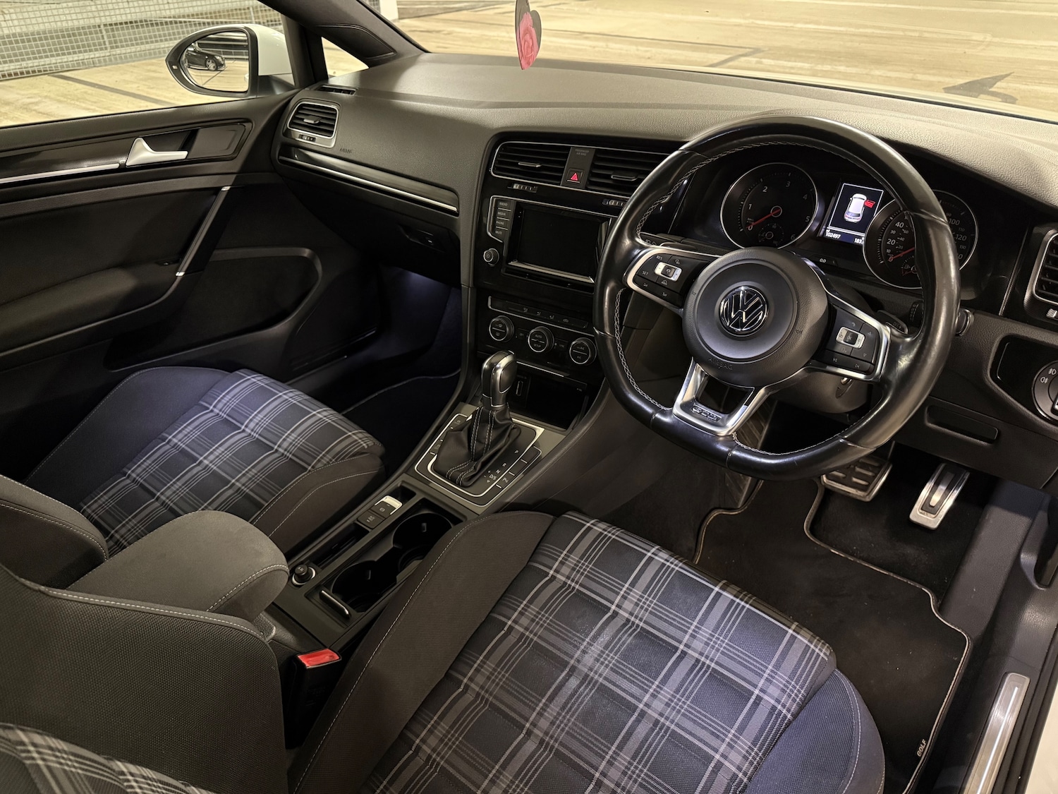 Used Volkswagen Golf 2015 for sale - 77218192: Photo 18