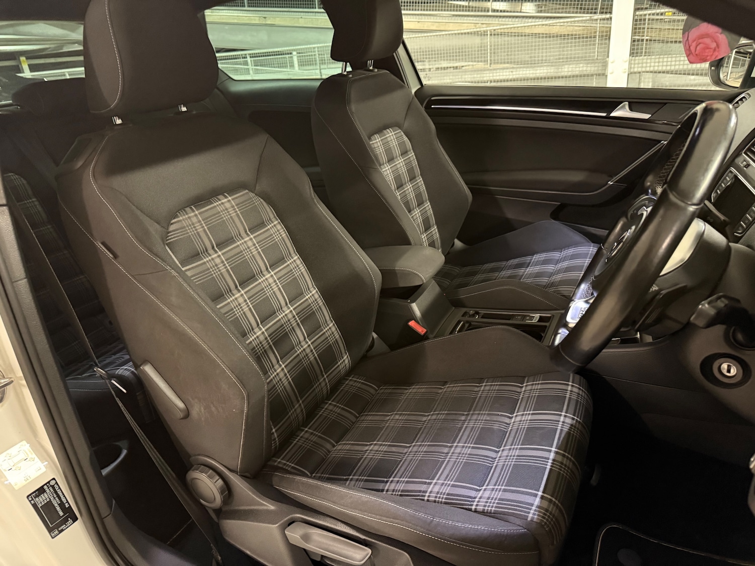 Used Volkswagen Golf 2015 for sale - 77218192: Photo 19