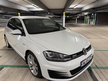 Used Volkswagen Golf 2015 for sale - 77218192: Photo