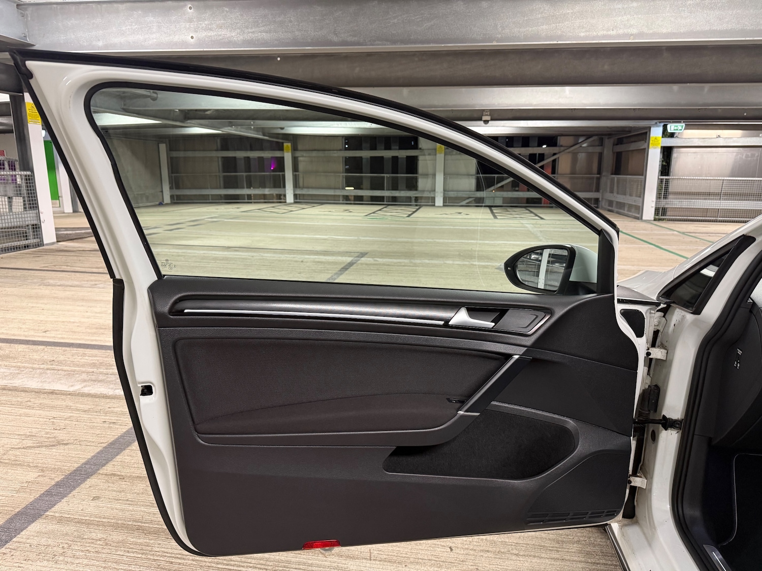 Used Volkswagen Golf 2015 for sale - 77218192: Photo 23