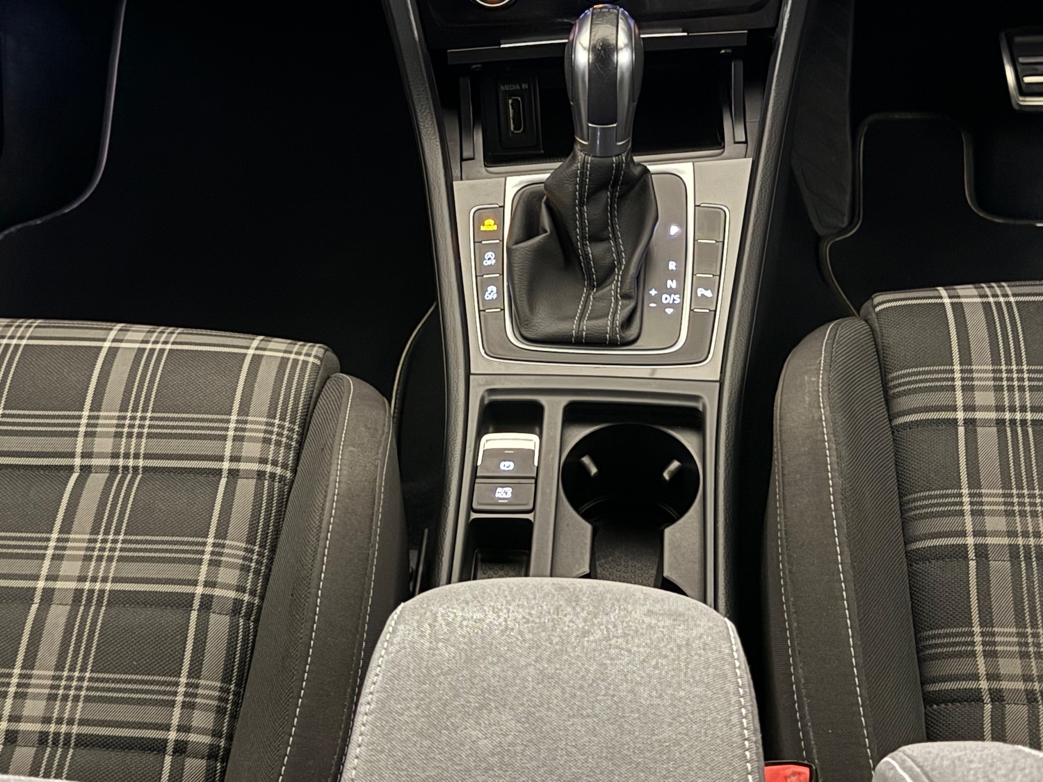 Used Volkswagen Golf 2015 for sale - 77218192: Photo 30