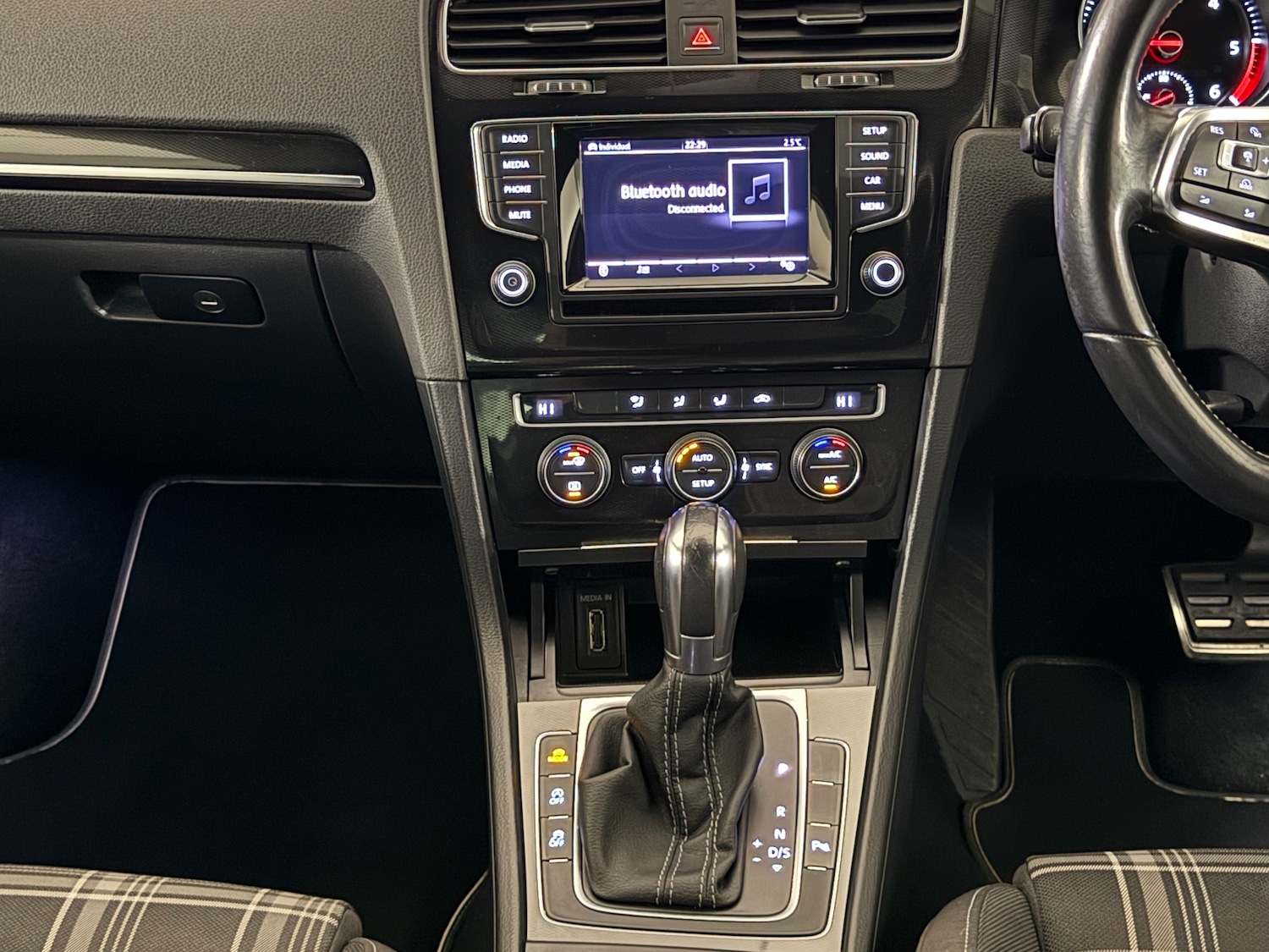 Used Volkswagen Golf 2015 for sale - 77218192: Photo 31