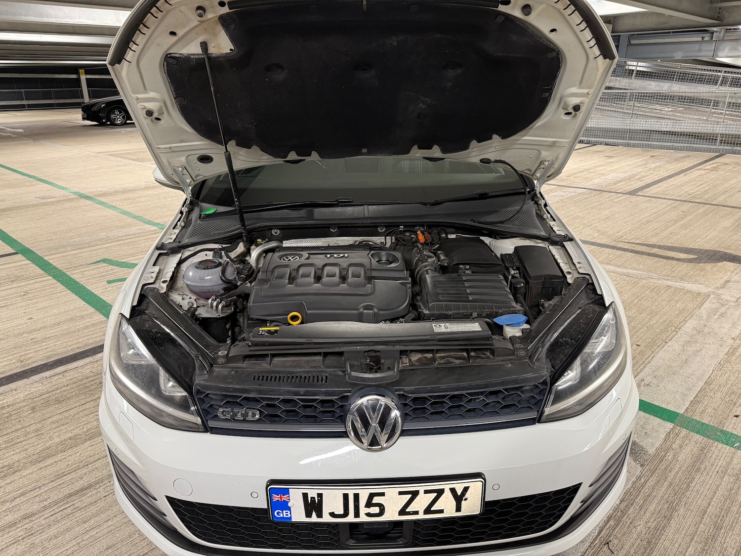 Used Volkswagen Golf 2015 for sale - 77218192: Photo 33