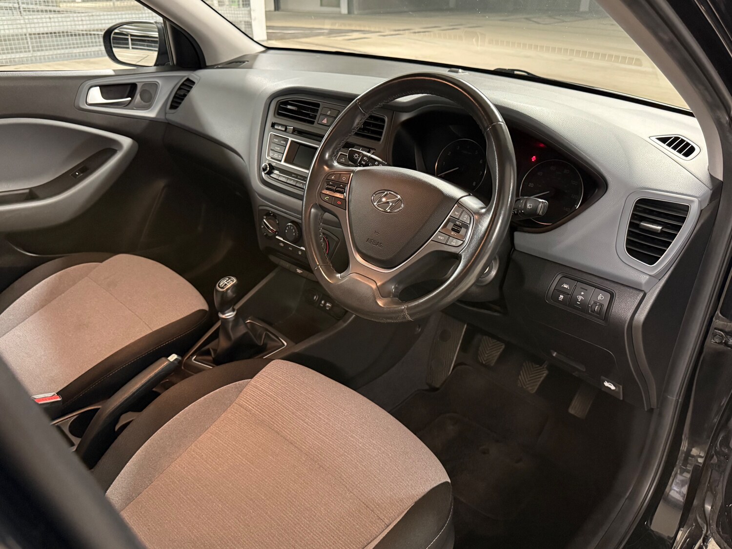 Used Hyundai i20 2016 for sale - 78187360: Photo 19