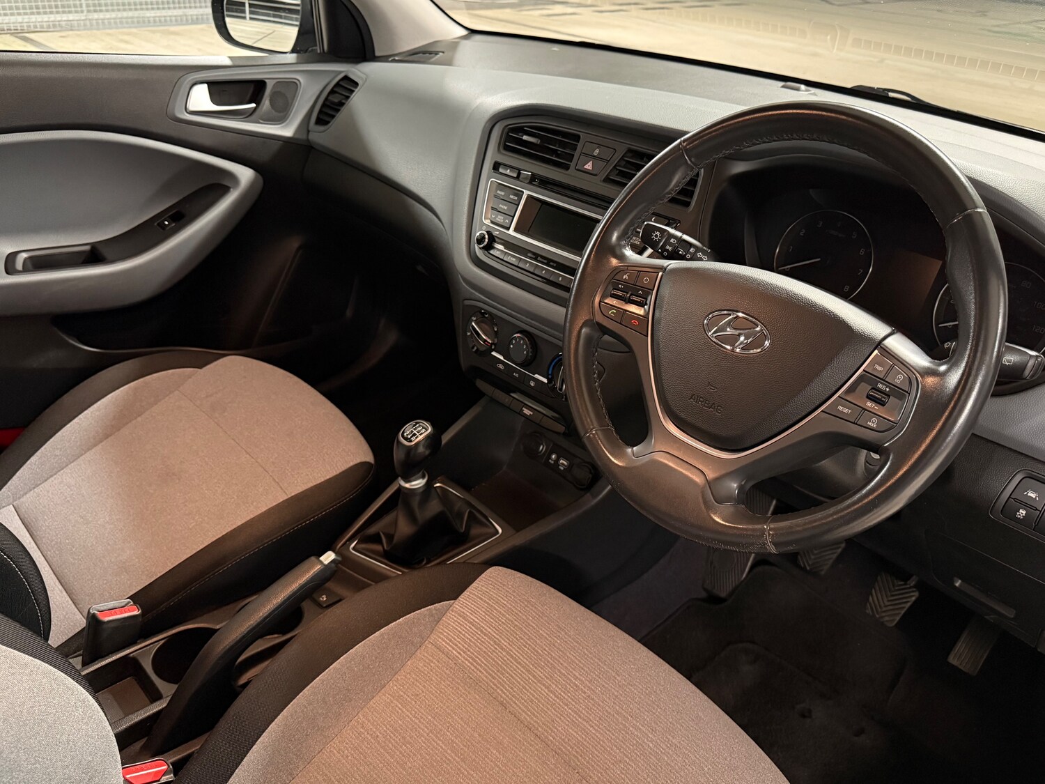 Used Hyundai i20 2016 for sale - 78187360: Photo 20