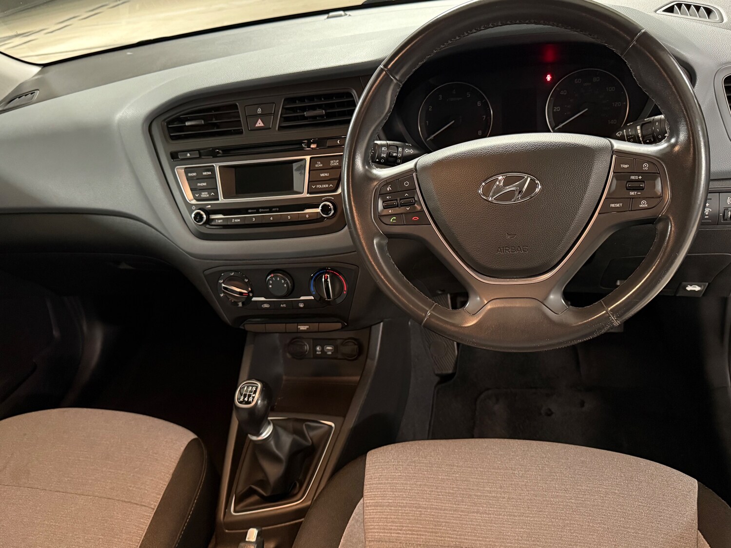 Used Hyundai i20 2016 for sale - 78187360: Photo 22