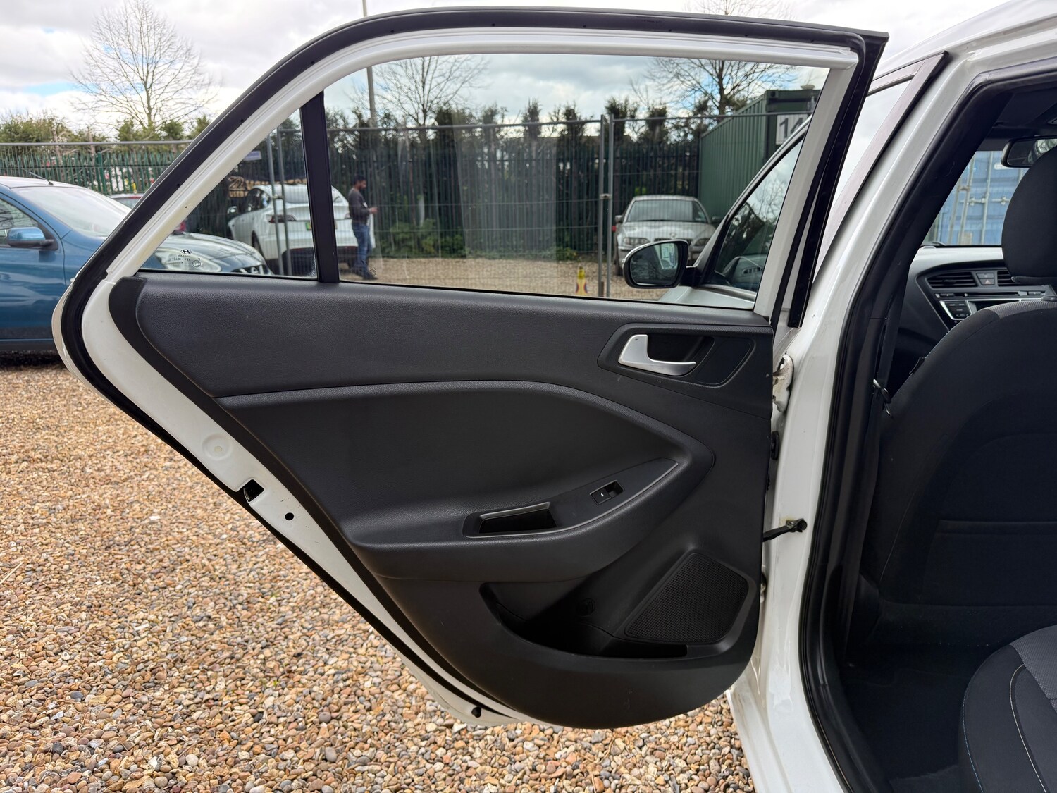 Used Hyundai i20 2016 for sale - 78213368: Photo 25