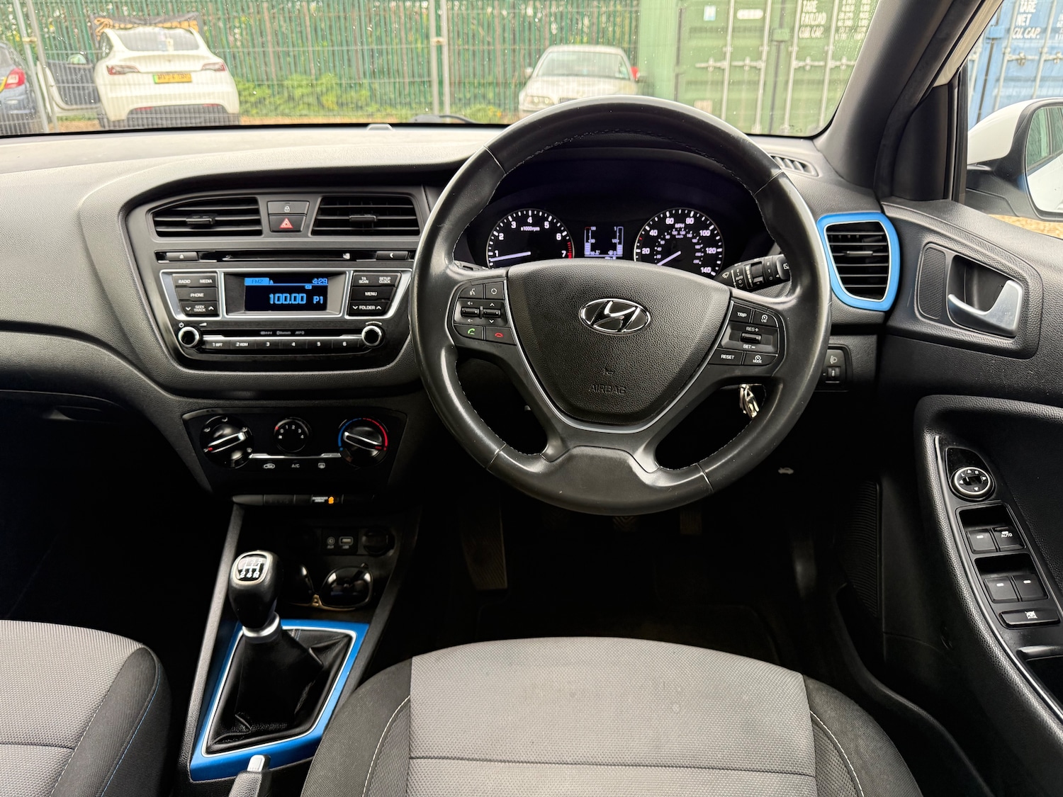 Used Hyundai i20 2016 for sale - 78213368: Photo 30