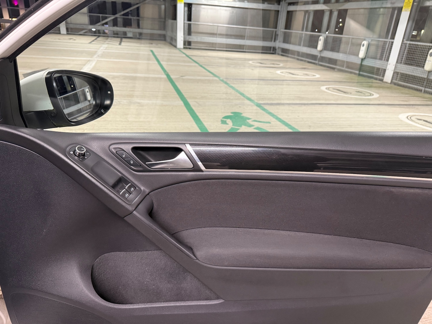 Used Volkswagen Golf 2011 for sale - 78022375: Photo 17