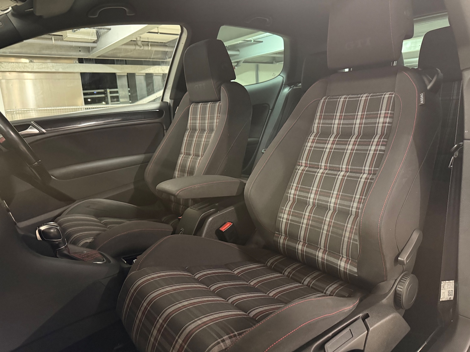 Used Volkswagen Golf 2011 for sale - 78022375: Photo 32