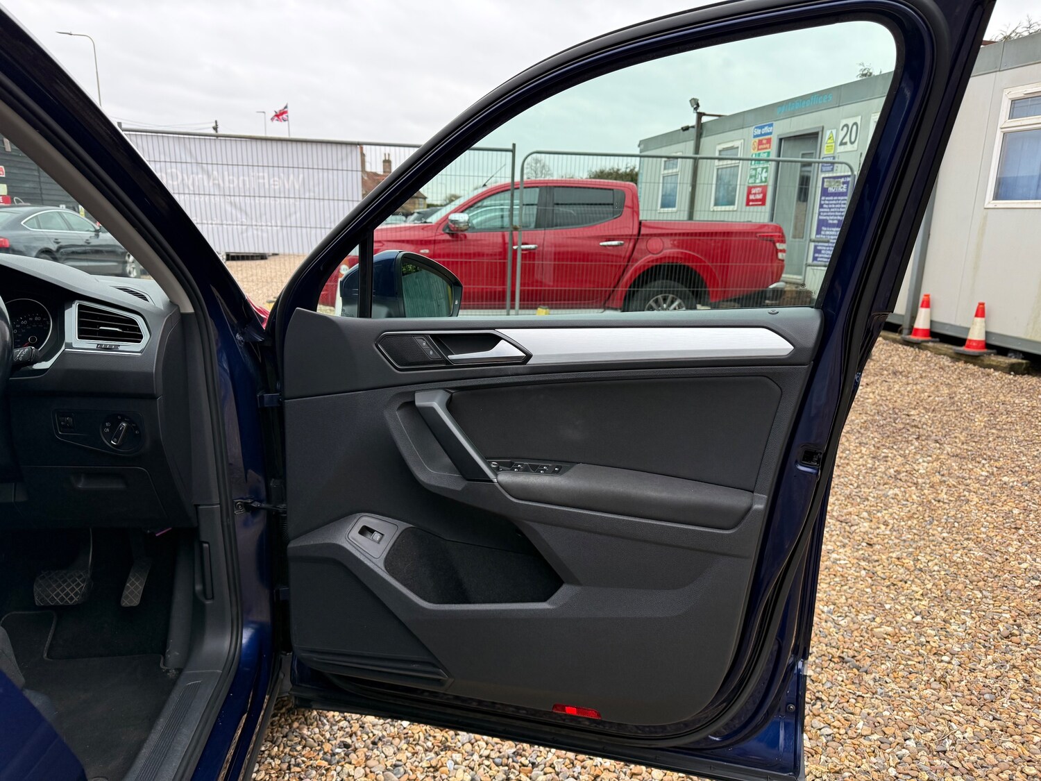 Used Volkswagen Tiguan 2017 for sale - 77593293: Photo 12