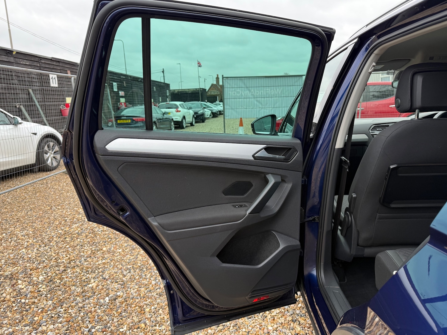 Used Volkswagen Tiguan 2017 for sale - 77593293: Photo 32