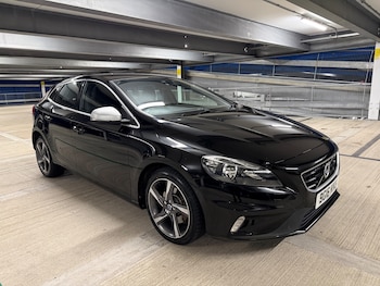 Used Volvo V40 2016 for sale - 78257954: Photo