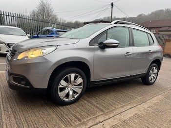 Used Peugeot 2008 2015 for sale - 78170120: Photo