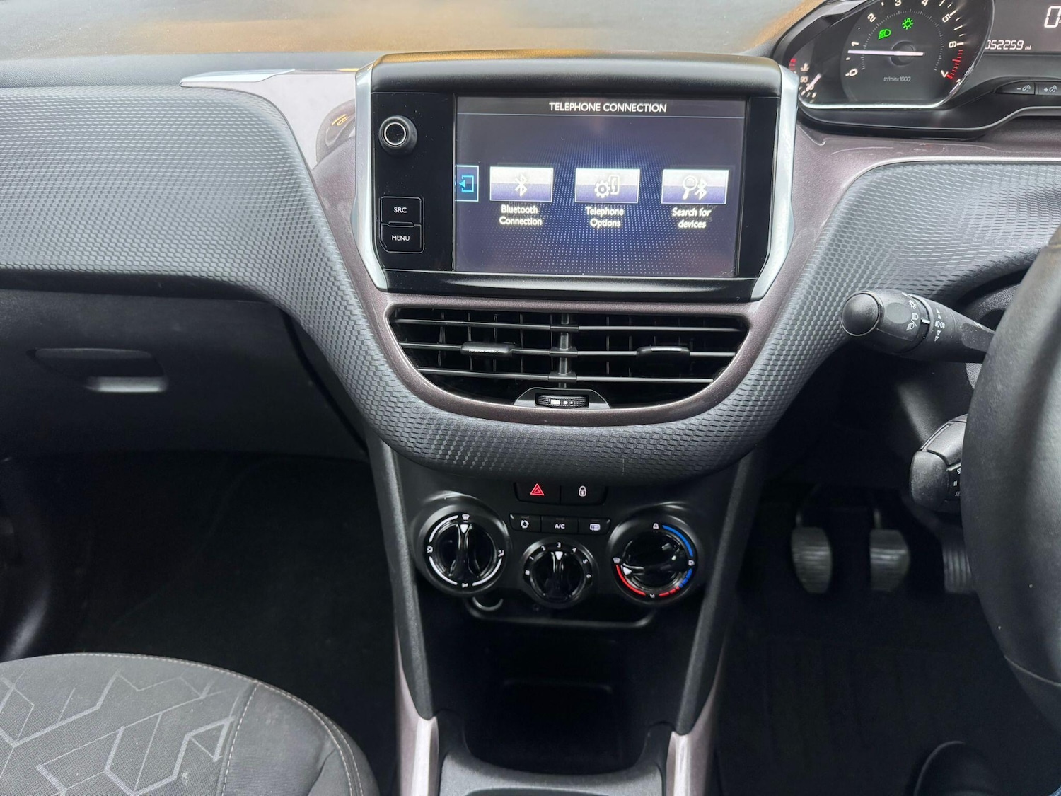 Used Peugeot 2008 2015 for sale - 78170120: Photo 8