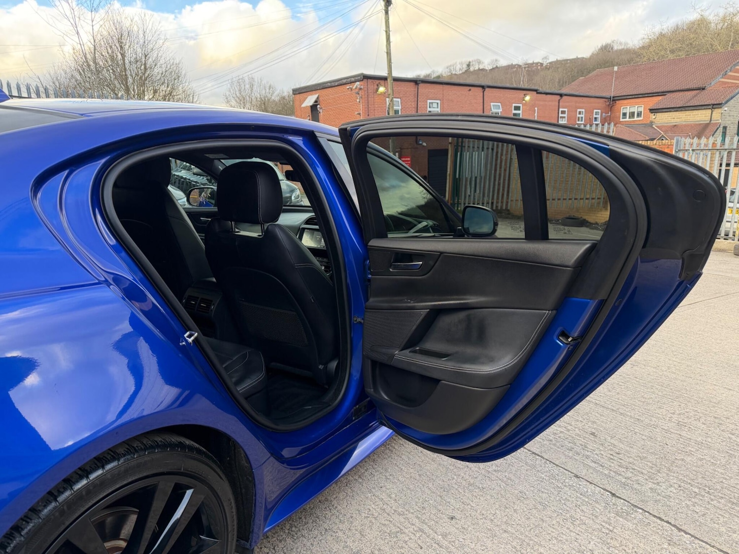 Used Jaguar XE 2019 for sale - 78171078: Photo 28