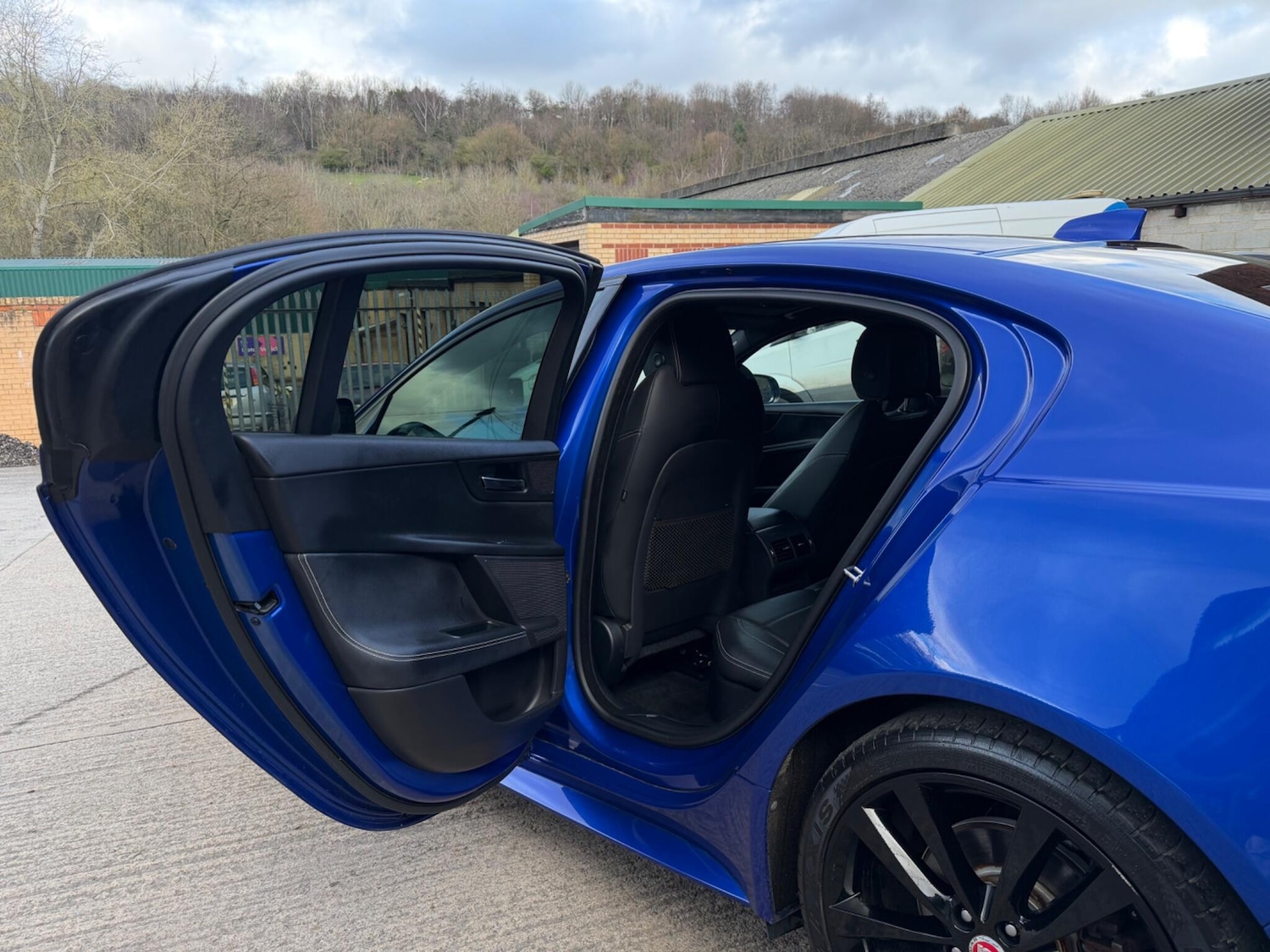 Used Jaguar XE 2019 for sale - 78171078: Photo 30