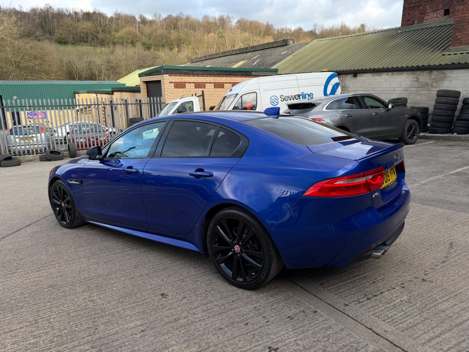 Used Jaguar XE 2019 for sale - 78171078: Photo 4